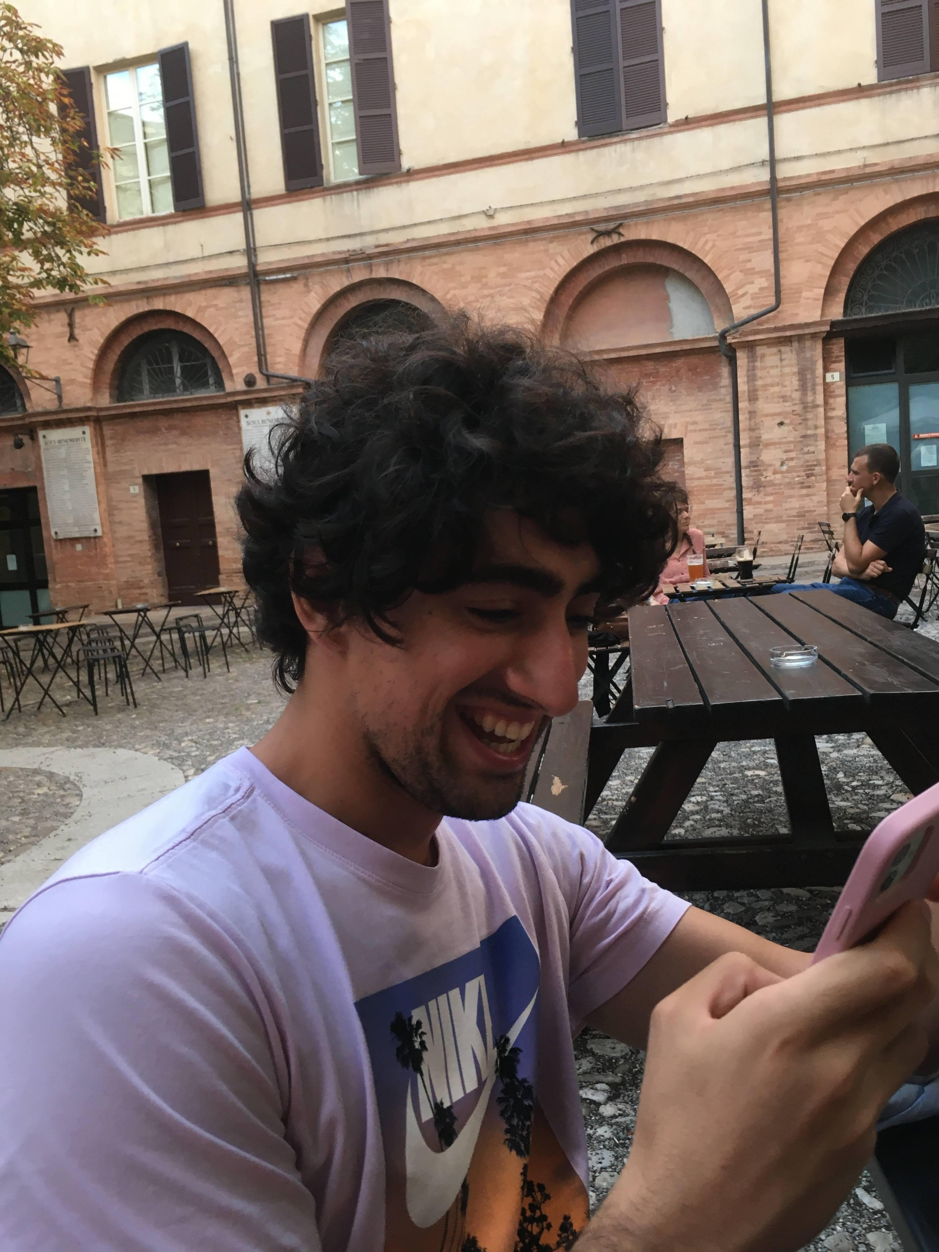 Jacopo Gennari al Telefono