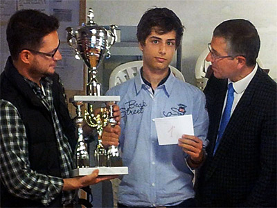 Alessio Boraso riceve il trofeo riservato al campione del Veneto 2014