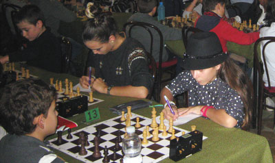 Il cappello non ha portato fortuna ad Amy