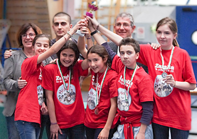 Le ragazze della scuola media Maffei - seconde classificate