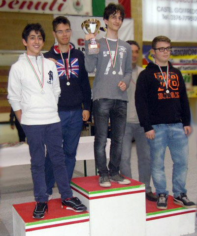 La squadra del Liceo Quadri, prima classificata nel torneo juniores