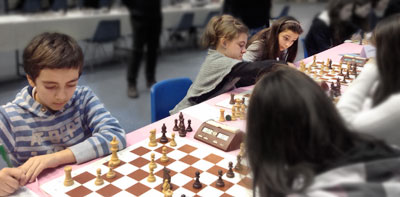 La squadra delle bambine in azione