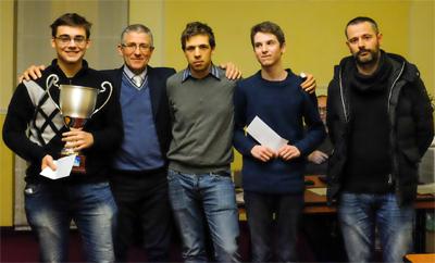 I primi classificati del torneo A; da sinistra a destra: Adriano Simonetto, campione provinciale; Tino Testolina, Presidente CRS Veneto, Marco Dai Zotti, organizzatore, Tommaso Bergamasco, secondo classificato; Massimo Corà, terzo classificato