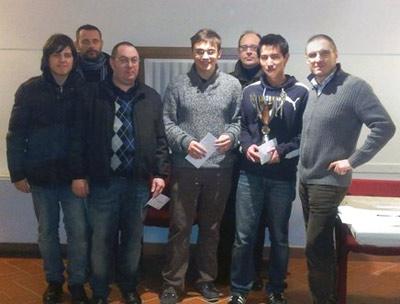 I premiati del torneo A: da sinistra a destra: Pierluigi Basso, Massimo Corà, Roberto Negro, Adriano Simonetto, Enrico Danieli, Xia Je, Enrico Testa (organizzatore)