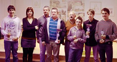 I premiati del torneo open. Da sinistra a destra: Jacopo Gennari, 3° assoluto; l'assessore Sabrina Passuello, l'arbitro Carlo Callegher, il vincitore Giorgio Piva, Giacomo Scarsella, organizzatore, Leonardo , Alberto Barp, 2° assoluto, Lorenzo Anoè, 1° NC