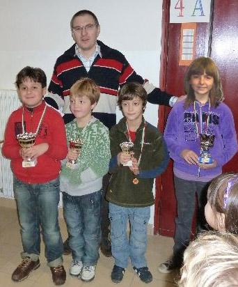  Riccardo Basso, 1°; Alberto Boraso, 2°, Cosimo Rutigliano, 3°, Emma Bellan, 1^ bambina