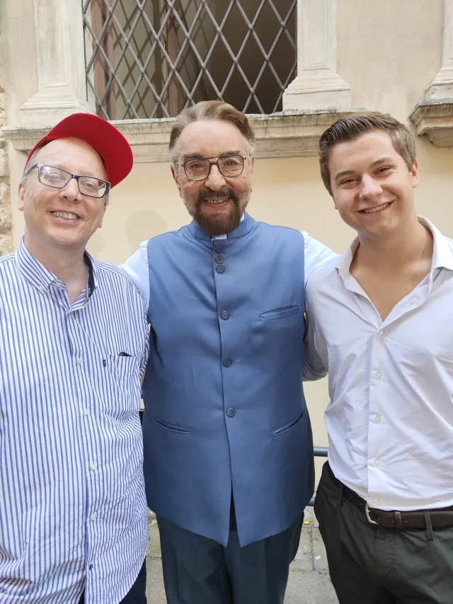 A SCACCHI SUL SET CON LA TIGRE DI MONPRACEM