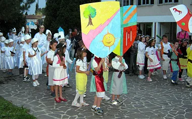 inizia la sfilata